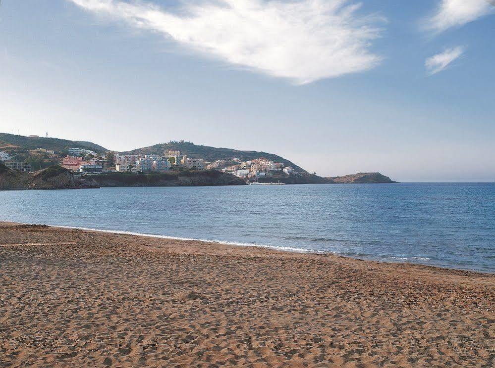 העיירה רתימנו Niriides Beach Hotel מראה חיצוני תמונה